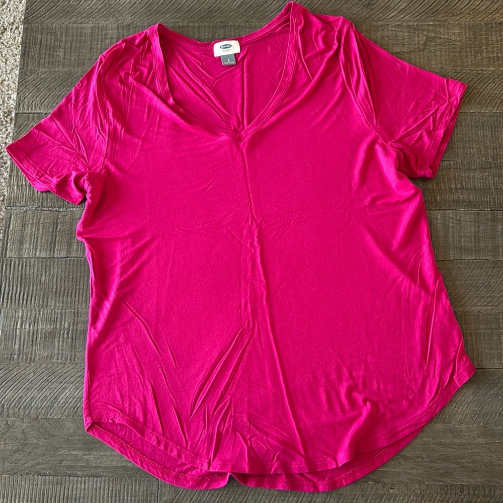 Old Navy hot pink ladies tee